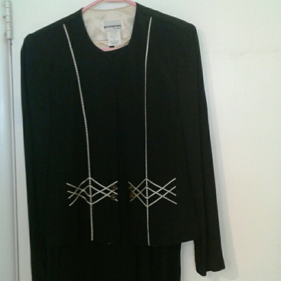 Dress - Picture 2 of 4